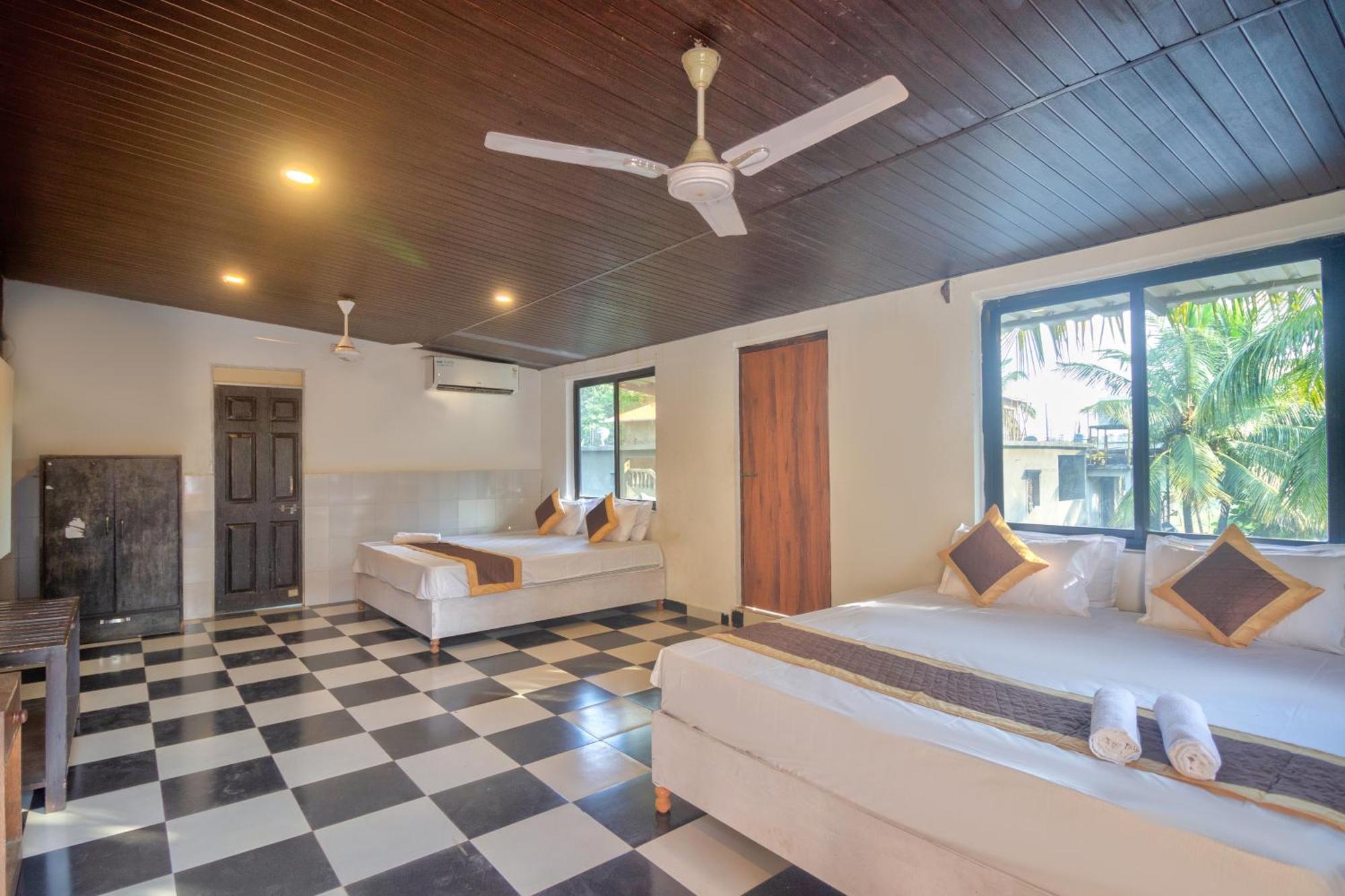 Down Da Goa Village Marmagao Bagian luar foto