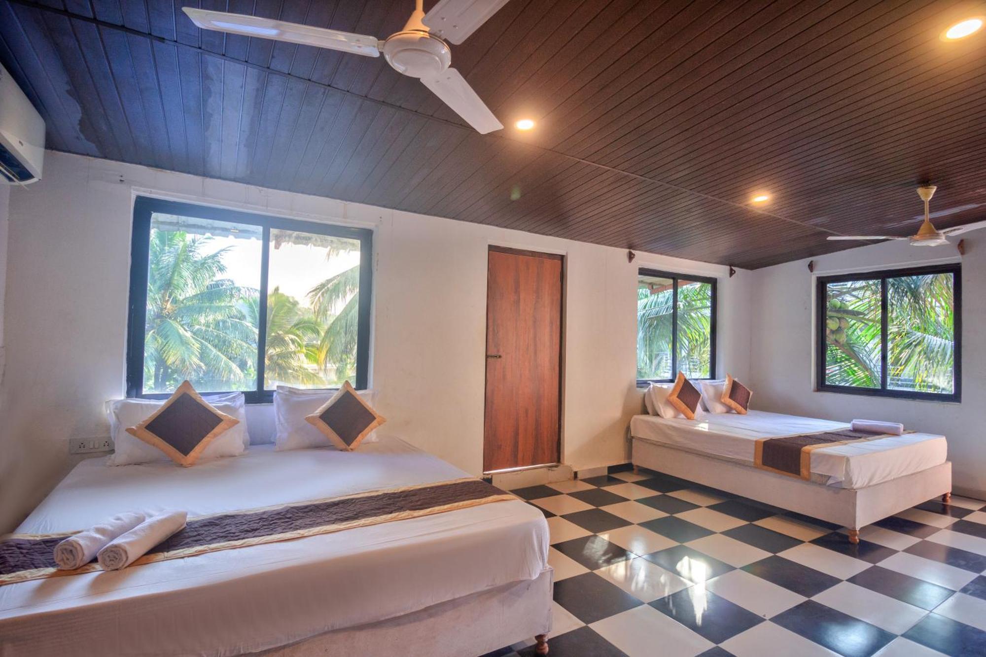 Down Da Goa Village Marmagao Bagian luar foto