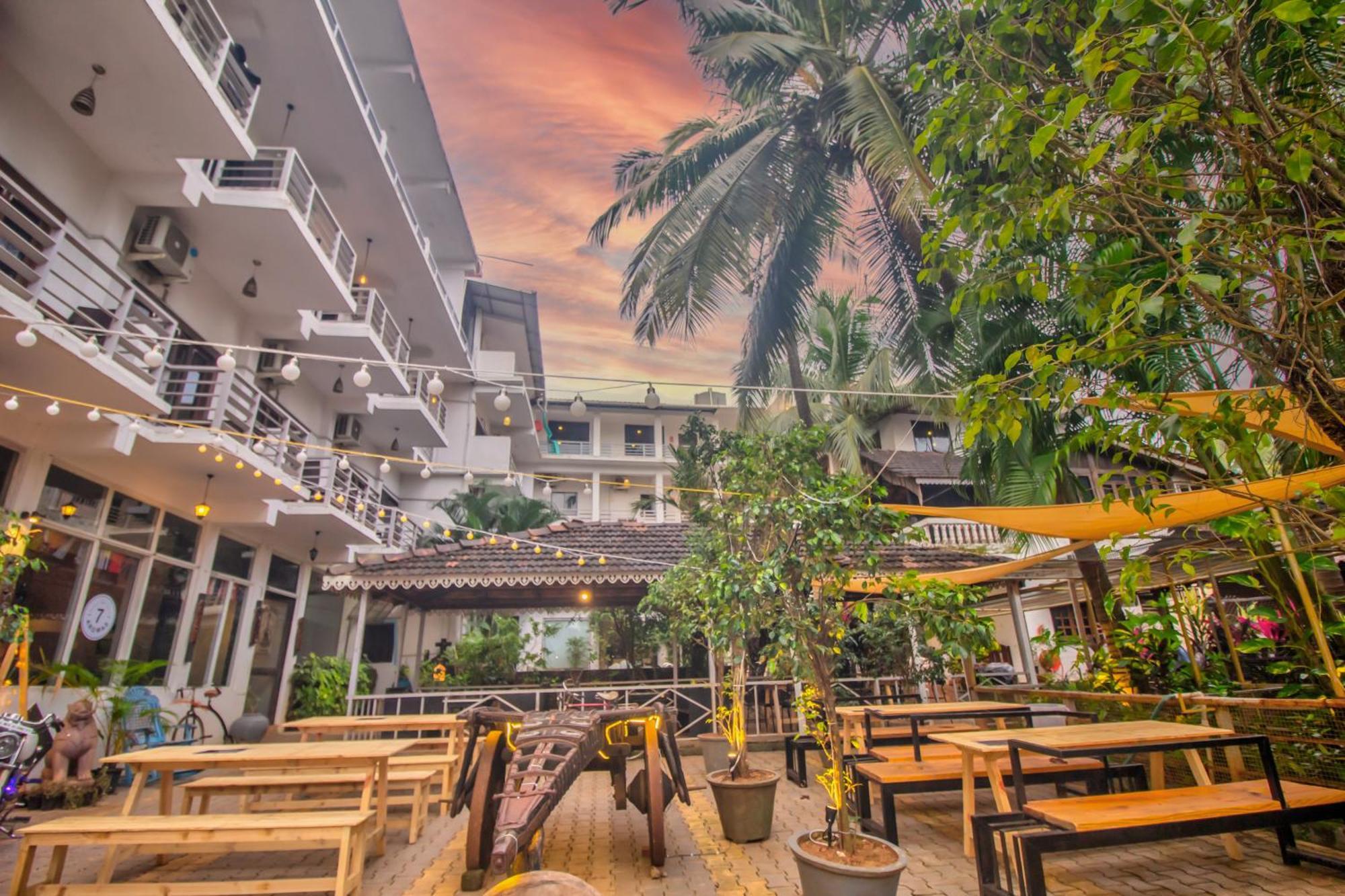 Down Da Goa Village Marmagao Bagian luar foto